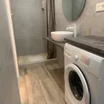 Blanco Y Negro En El Centro דירה