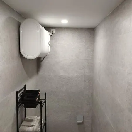 아파트 Blanco Y Negro En El Centro 알리칸테